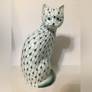 1980 Green porcelain cat by Andrea in Herend style
